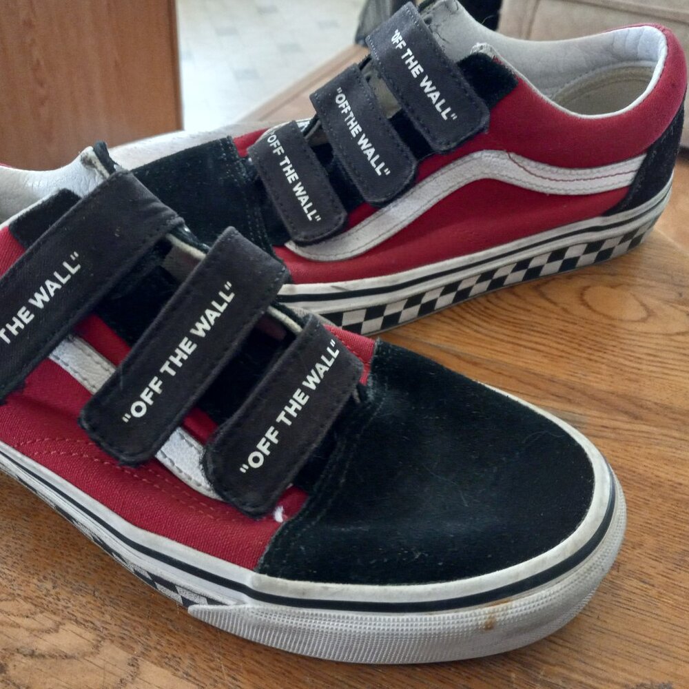 Vans Off the Wall Sneakers size 6.5 men/ 8 women